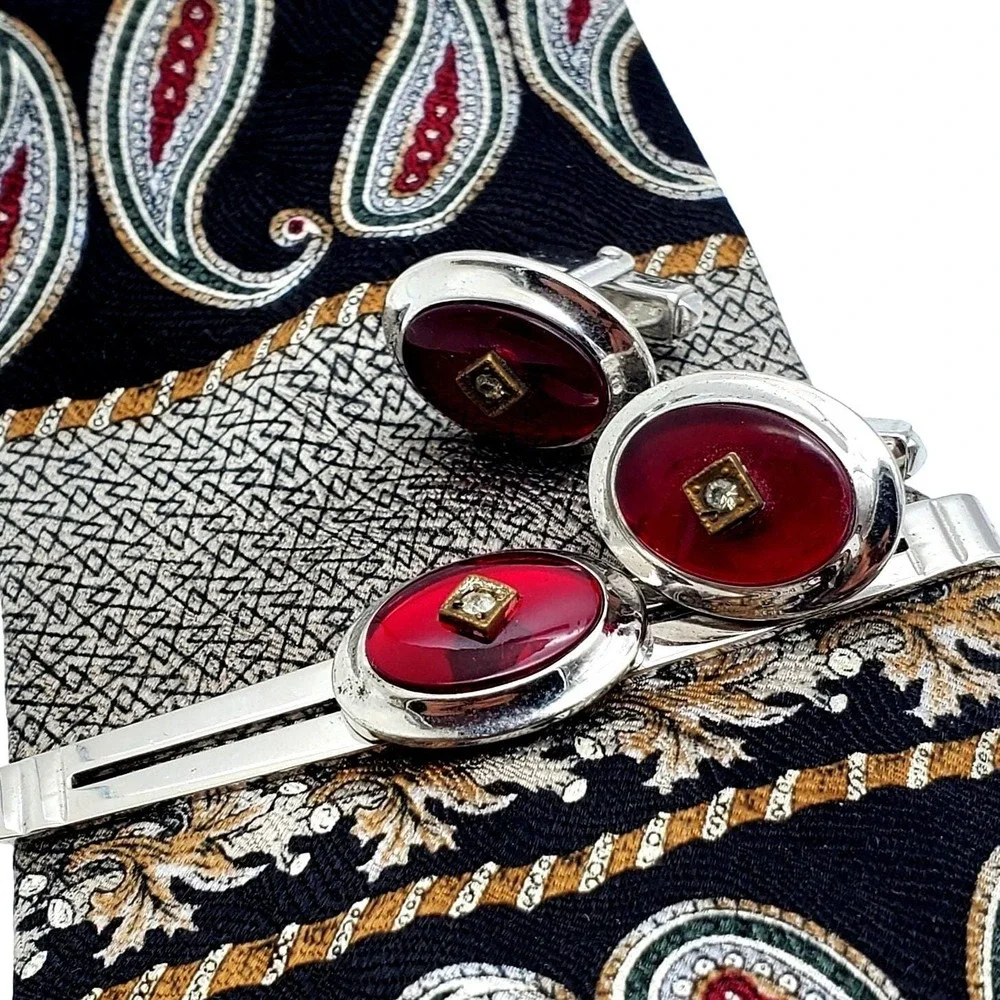 Anson Silver Tone Red Enamel & Rhinestone Oval Cufflink & Tie Bar Suit Accessory